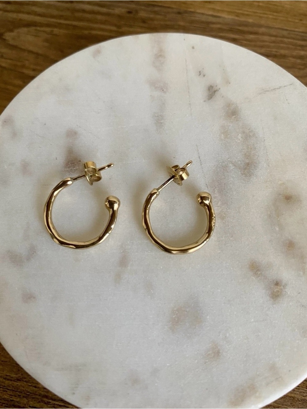 Unode50 Pick 1 Hoop Earring 18kt Gold Plated